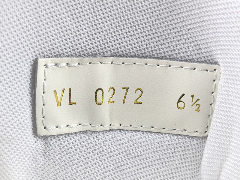 LV Trainer Sneaker 008