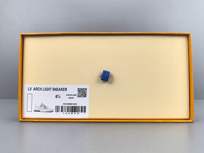 LV Trainer Sneaker 008