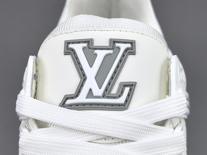LV Trainer Sneaker 008