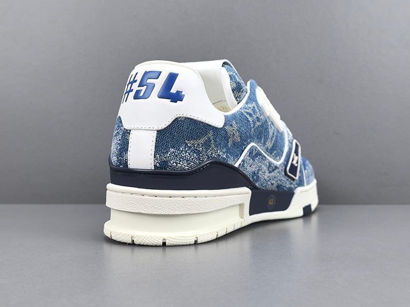 LV Trainer Sneaker 009