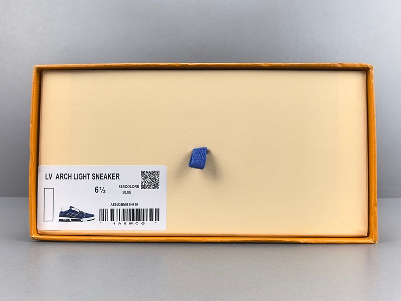 LV Trainer Sneaker 010