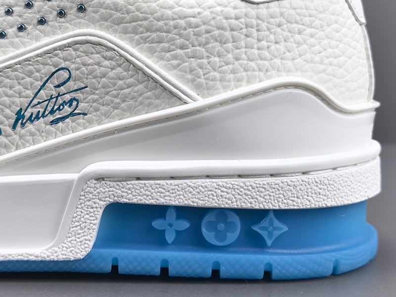 LV Trainer Sneaker 012