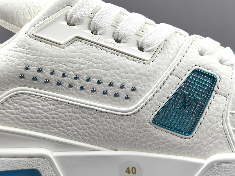 LV Trainer Sneaker 012