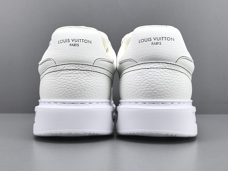 LV Trainer Sneaker 013
