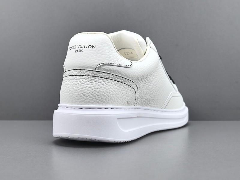 LV Trainer Sneaker 013