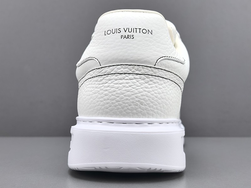 LV Trainer Sneaker 013