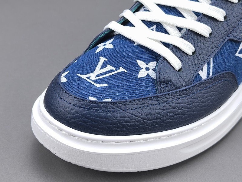 LV Trainer Sneaker 015