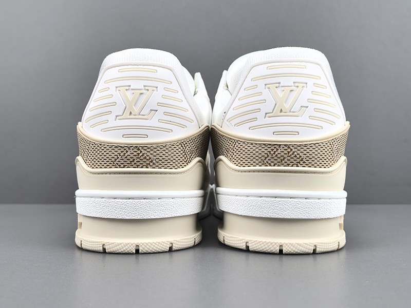 LV Trainer Sneaker 017