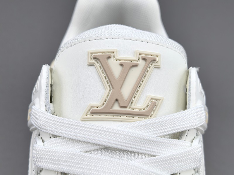 LV Trainer Sneaker 017