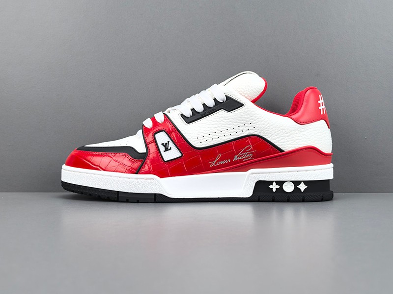 LV Trainer Sneaker 018