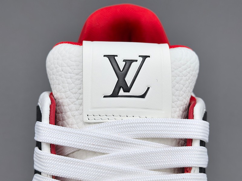 LV Trainer Sneaker 018