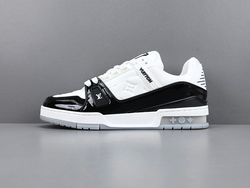 LV Trainer Sneaker 024