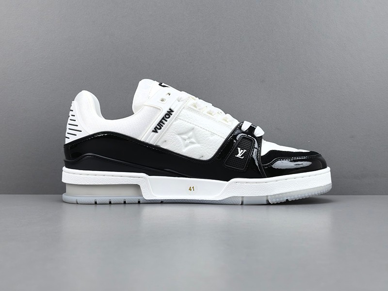 LV Trainer Sneaker 024