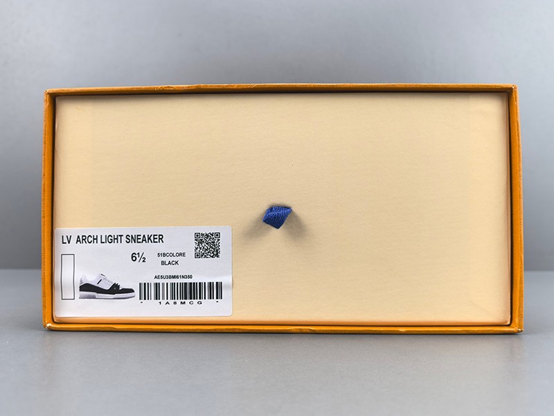 LV Trainer Sneaker 024