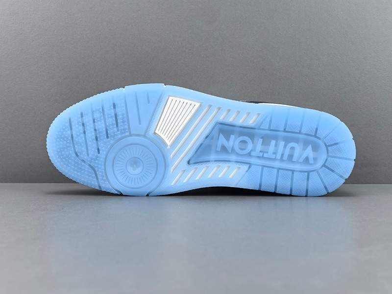 LV Trainer Sneaker 021