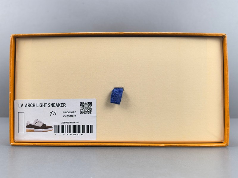 LV Trainer Sneaker 020