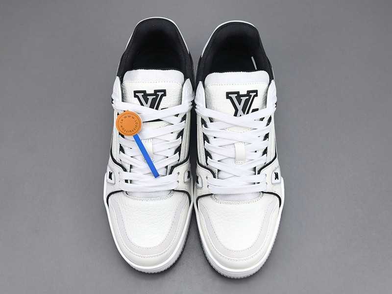 LV Trainer Sneaker 025
