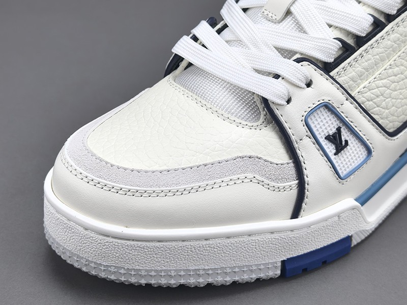 LV Trainer Sneaker 026