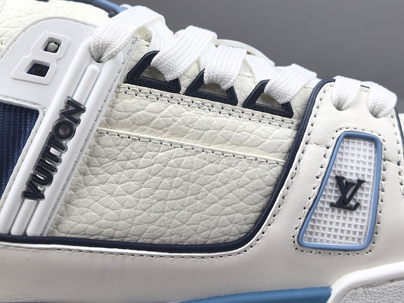 LV Trainer Sneaker 026