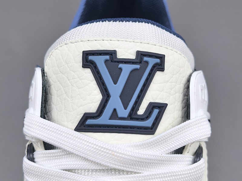 LV Trainer Sneaker 026