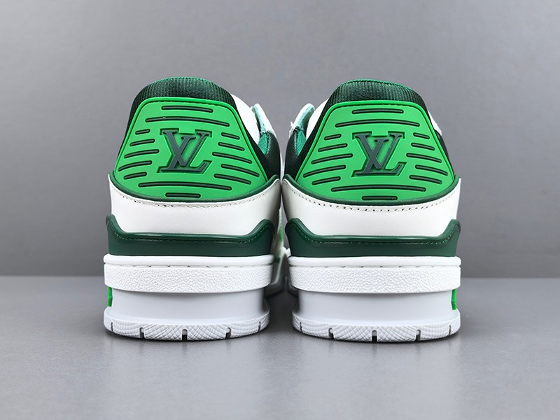 LV Trainer Sneaker 027