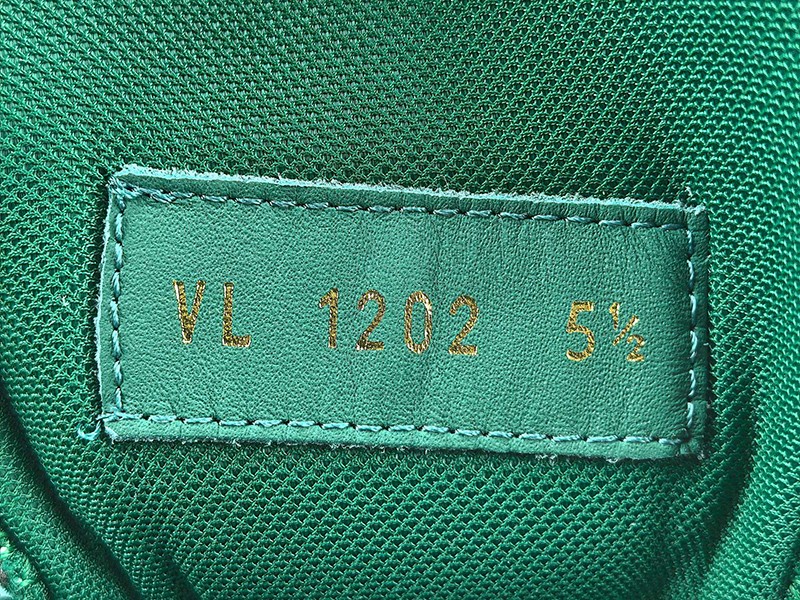 LV Trainer Sneaker 027