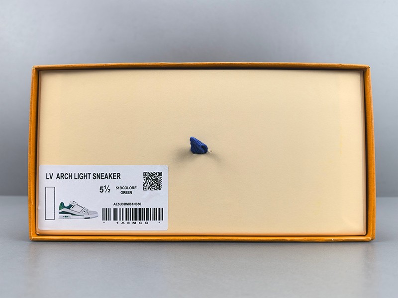 LV Trainer Sneaker 027