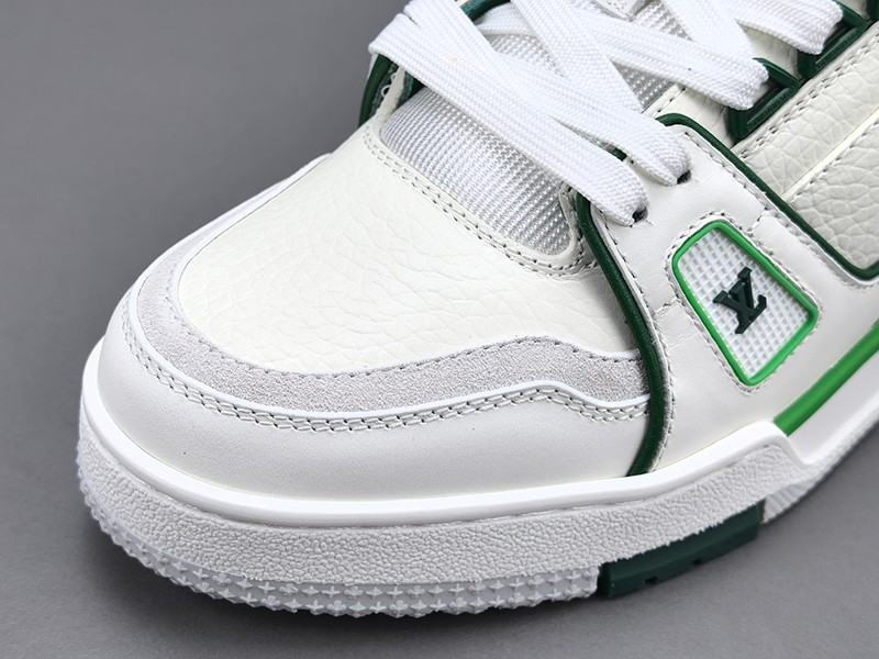 LV Trainer Sneaker 027