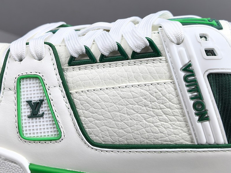 LV Trainer Sneaker 027