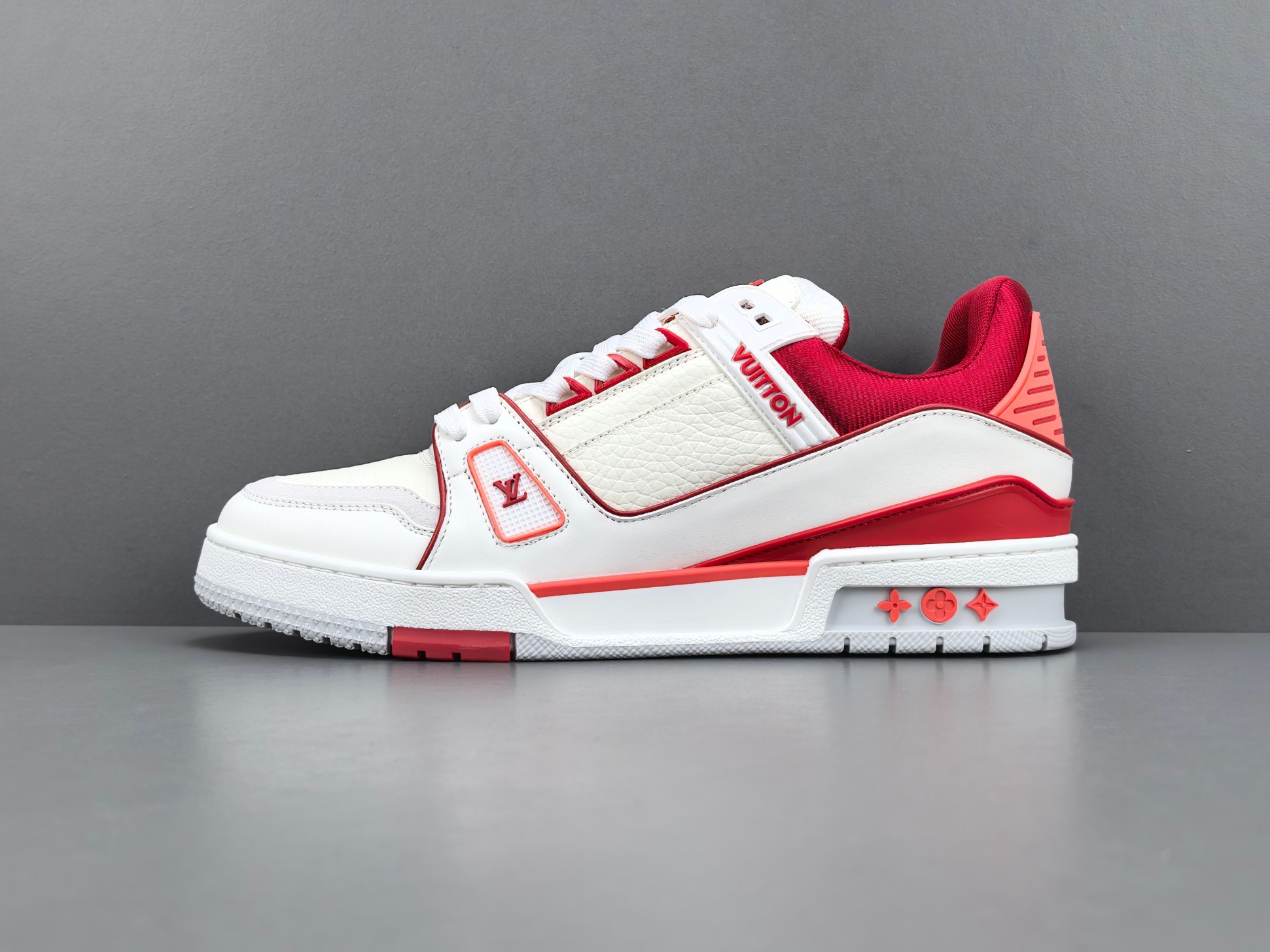 LV Trainer Sneaker 028