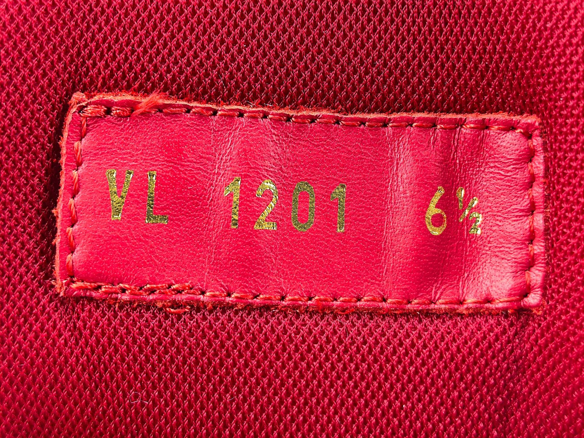 LV Trainer Sneaker 028