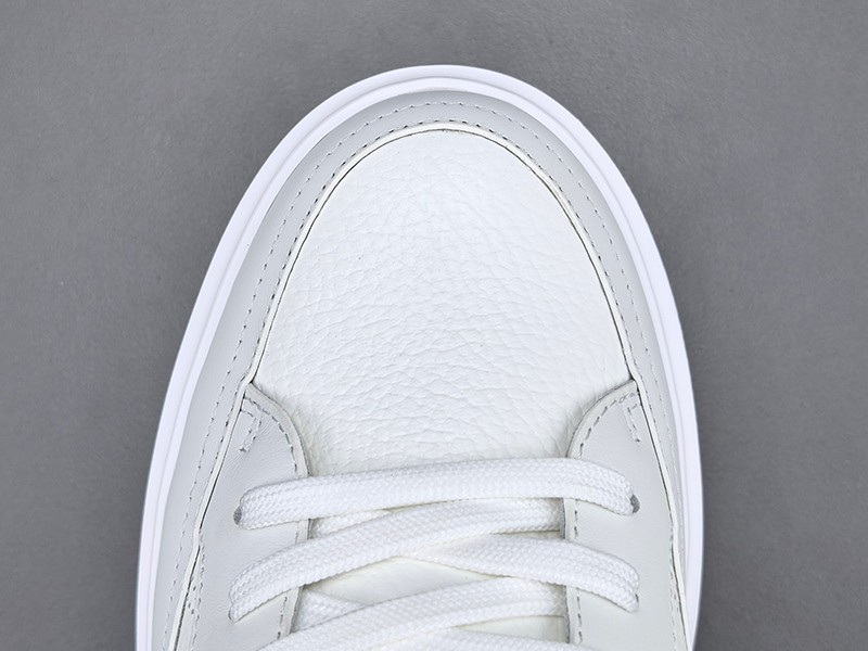 LV Trainer Sneaker 029