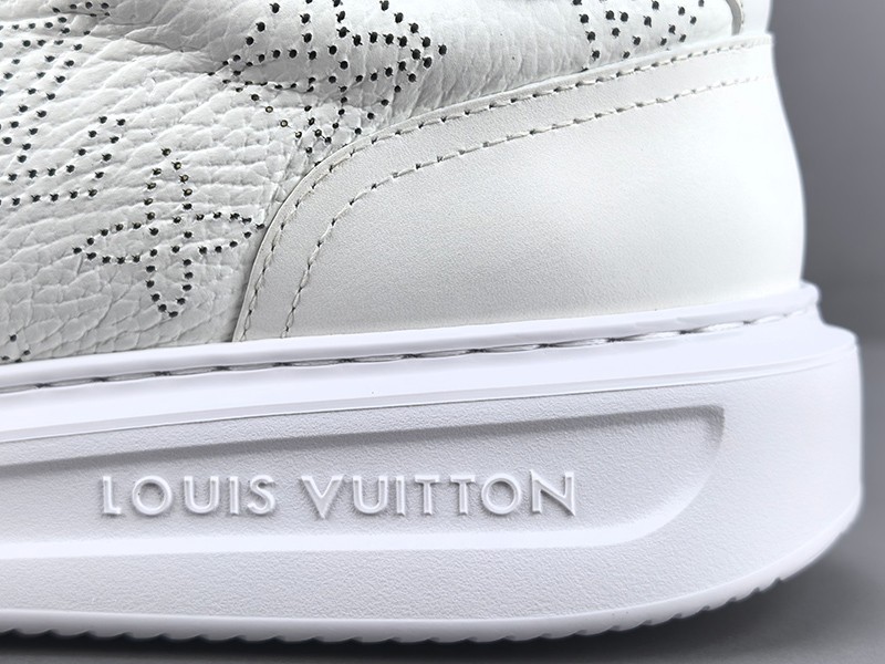 LV Trainer Sneaker 029
