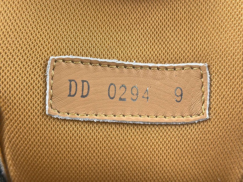 LV Trainer Sneaker 030