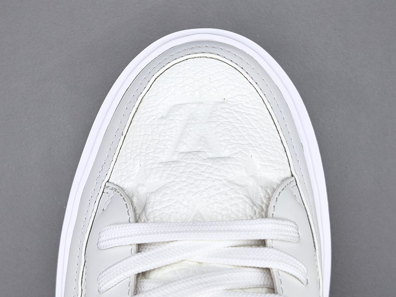 LV Trainer Sneaker 031