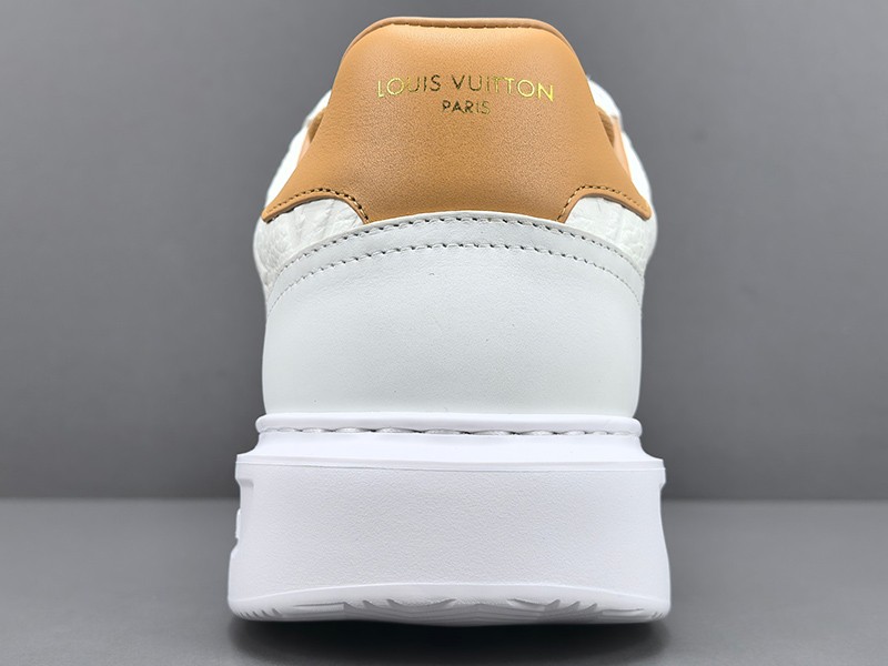 LV Trainer Sneaker 031