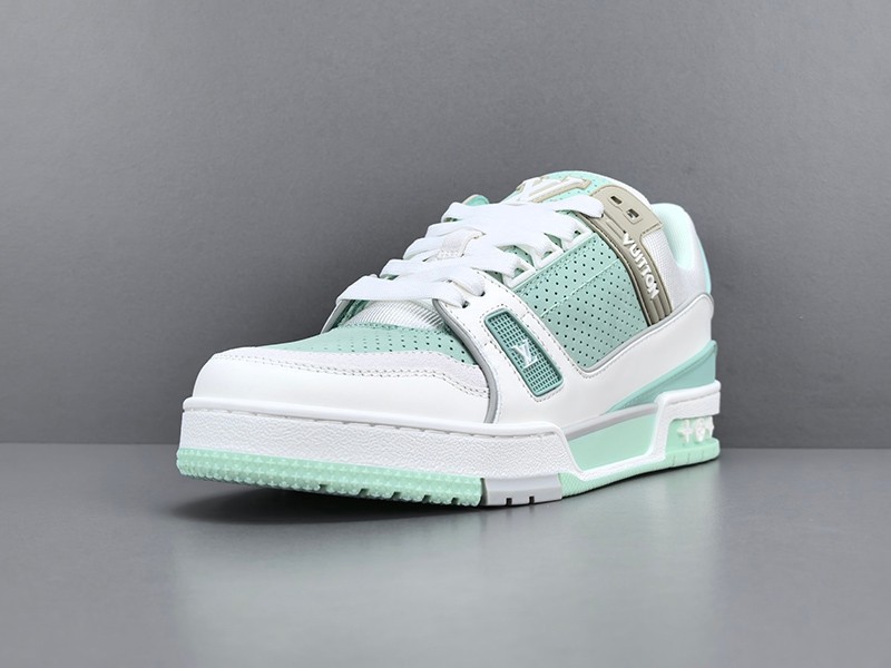 LV Trainer Sneaker 033