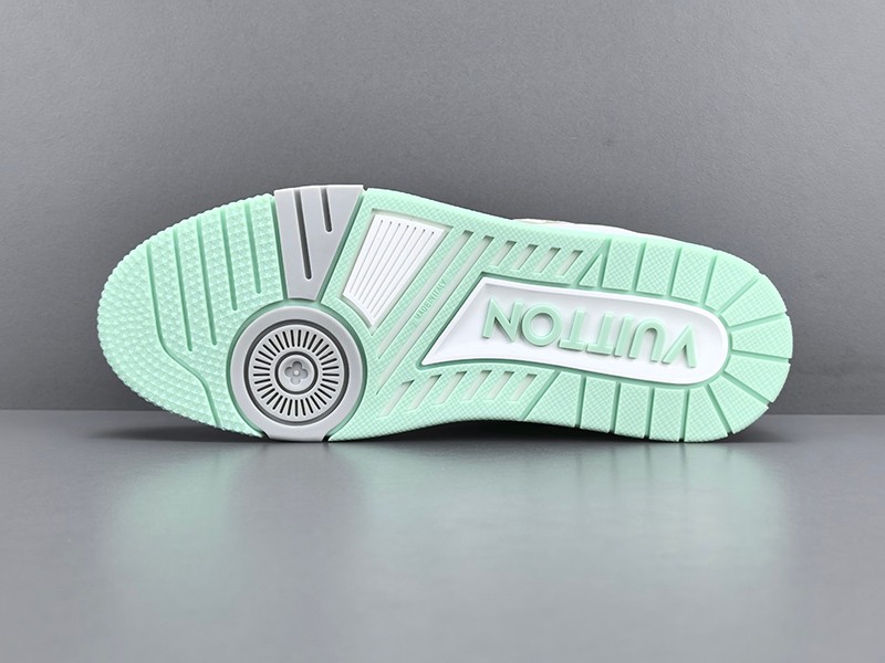 LV Trainer Sneaker 033