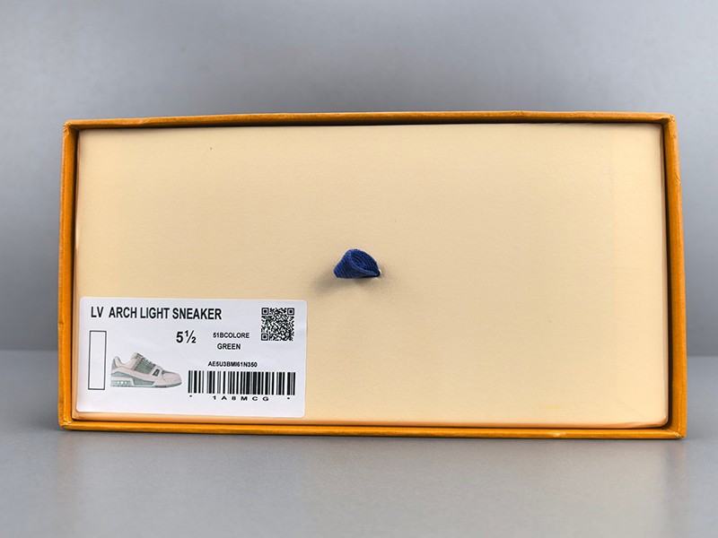LV Trainer Sneaker 033