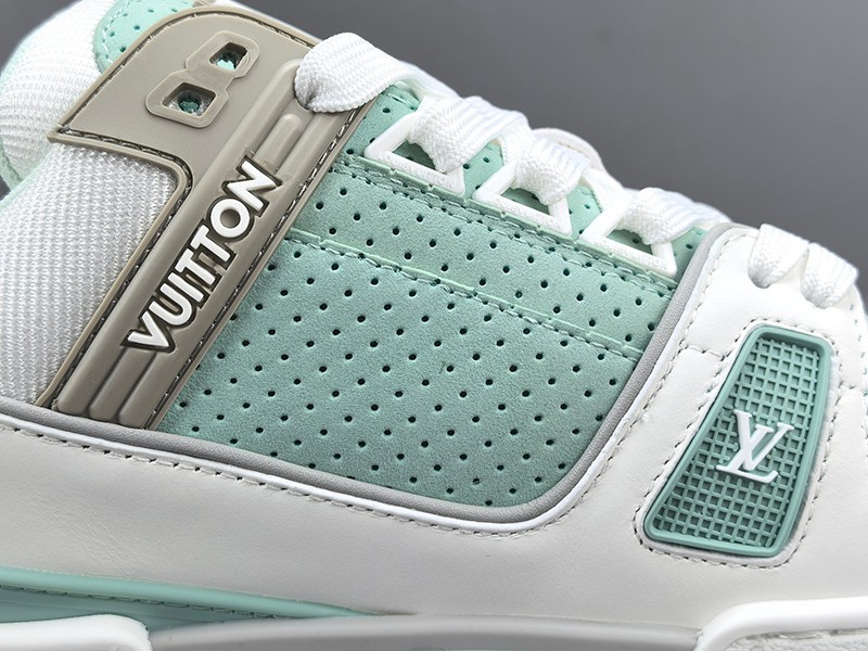 LV Trainer Sneaker 033