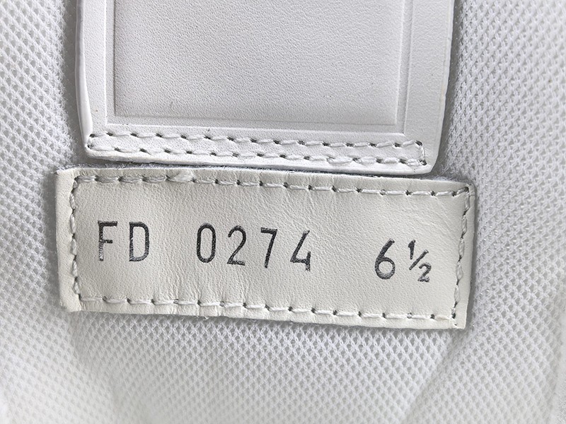 LV Trainer Sneaker 034