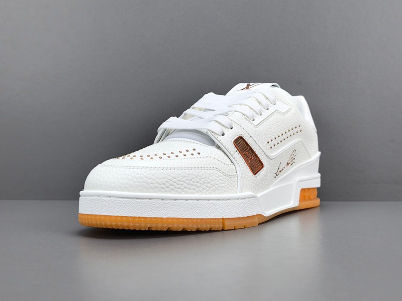 LV Trainer Sneaker 035
