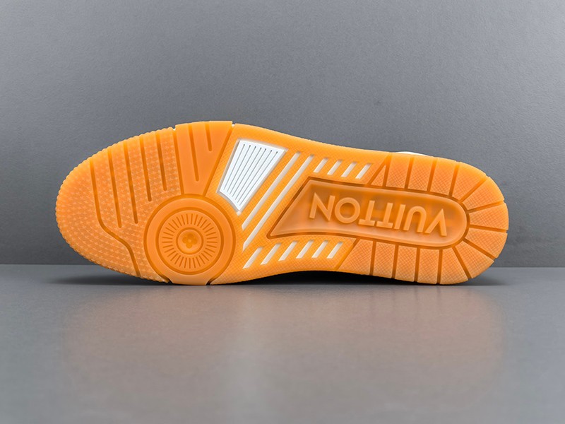 LV Trainer Sneaker 035