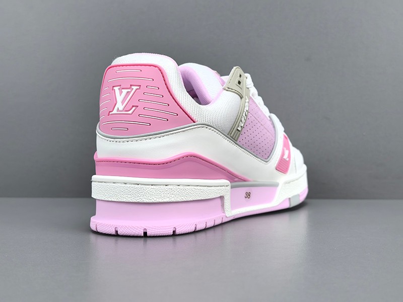LV Trainer Sneaker 037