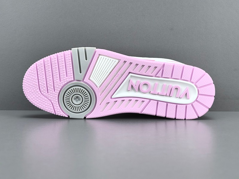 LV Trainer Sneaker 037