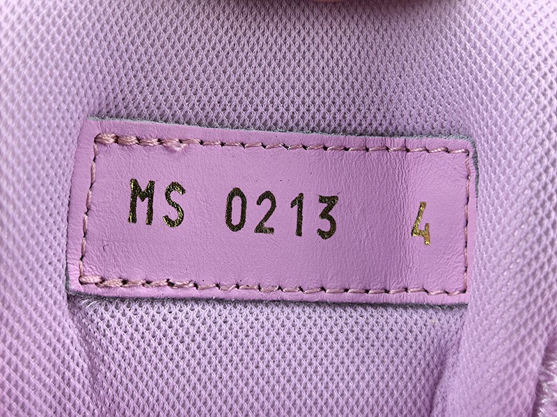 LV Trainer Sneaker 037