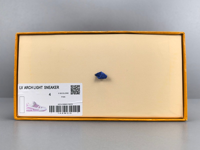 LV Trainer Sneaker 037