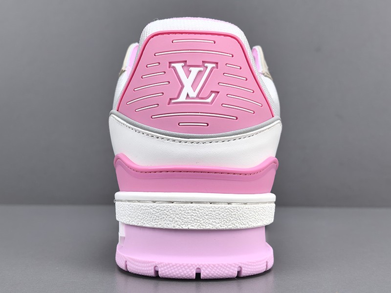LV Trainer Sneaker 037
