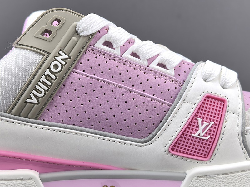 LV Trainer Sneaker 037