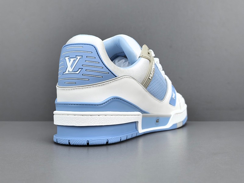LV Trainer Sneaker 036